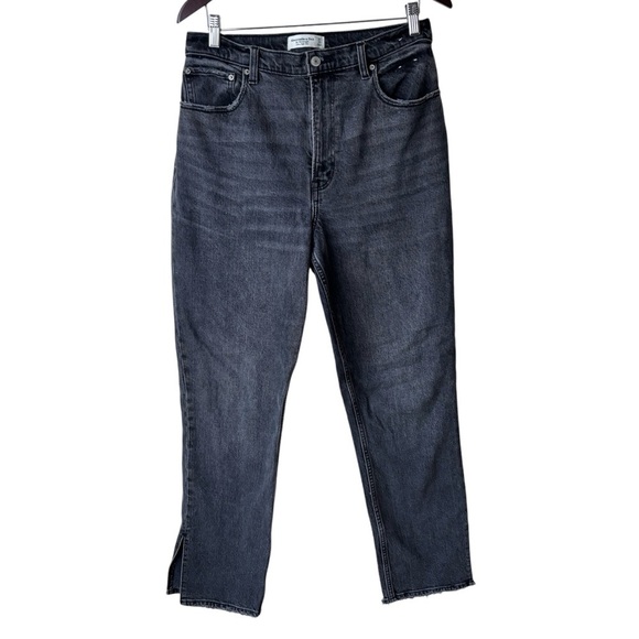 Abercrombie Curve Love 90s Straight Ultra High Rise Jeans Black Split Hem Sz 30 - Picture 1 of 6